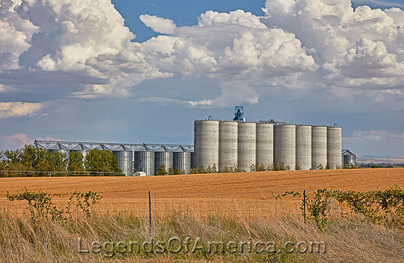 Roberts, ID - Metal grain silos near