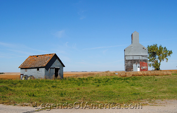 Venturia, ND - Elevator & Shed