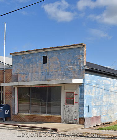Piqua, KS - Building