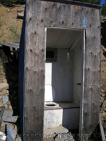 Comet, MT - Outhouse