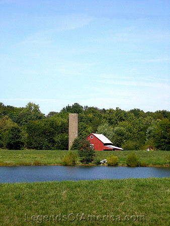 Springfield, IL - Barn outside of town