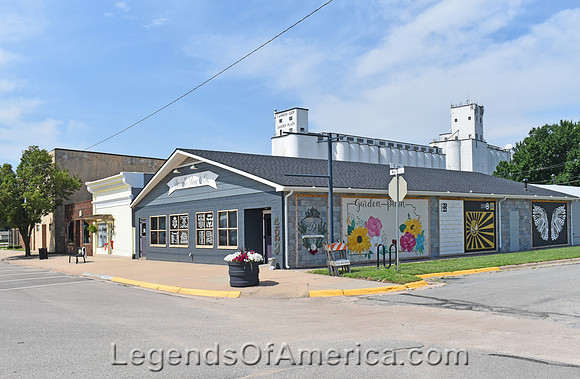 Garden Plain, KS - Business Building