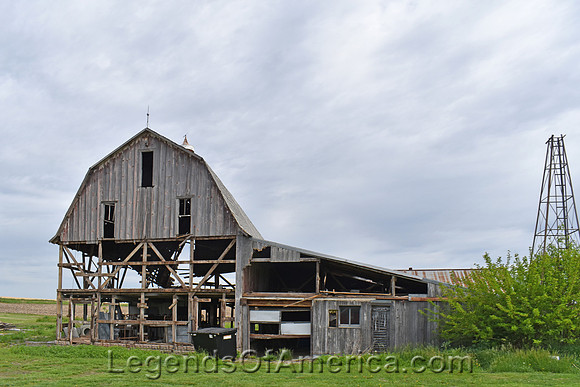 Horton, KS - Barn