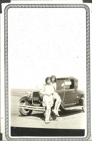 Unknown And Dora Lee Andrews Womble