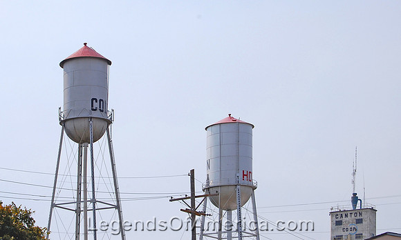 Canton, KS - Hot & Cold Water Towers