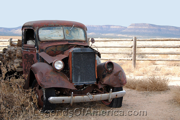 Truxton, AZ - Gas 'N' Grub - Old Truck