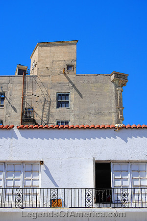 El Paso, TX - Building Detail