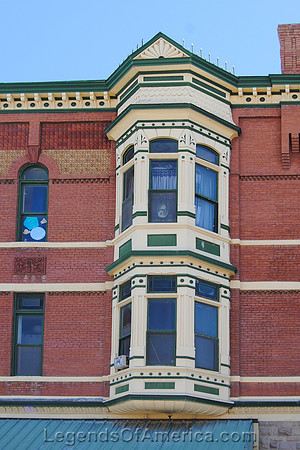 El Paso, TX - Building Detail