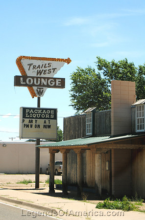 Tucumcari, NM - Trails West Lounge Sign
