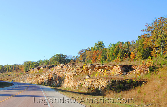 Steelville, MO - Roadcut