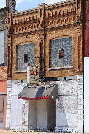 East St. Louis, IL - Barber-Beauty Shop