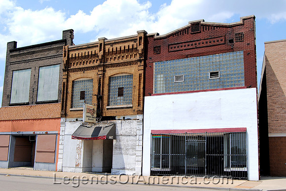 East St. Louis, IL - Collinsville Avenue
