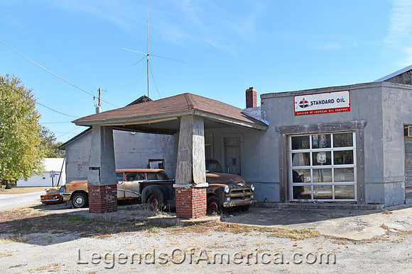 Melvern, KS - Standard Oil