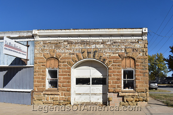 Osage City, KS - Old Garage