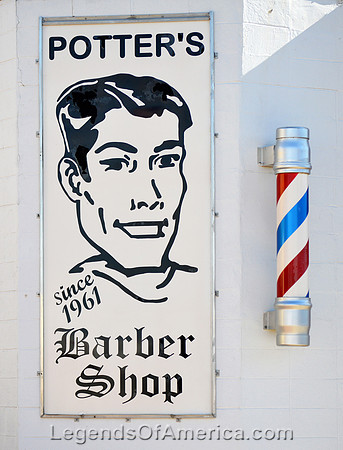 Osage City, KS - Potters Barber Shop
