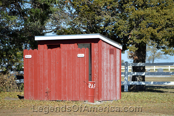 Rapp, KS - Rapp School Outhouse