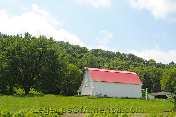 St. Joseph, MO - Barn