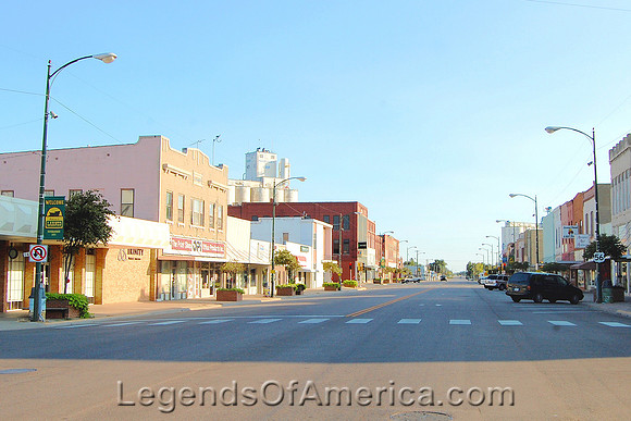 Larned, KS - Main Street - 2