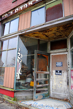 Tyro, KS - Building