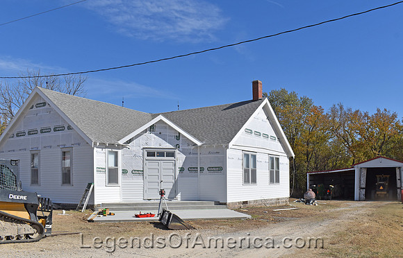 Arvonia, KS - Building