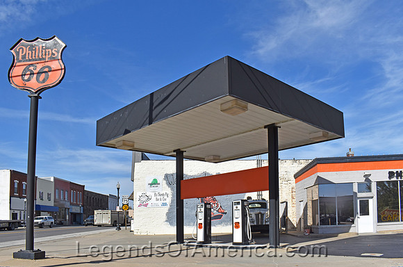 Lyndon, KS - Restored Phillips 66 - 3