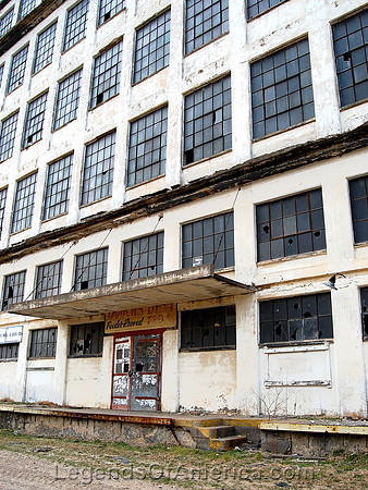 Ellsworth, KS - Warehouse Windows