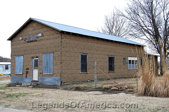 McFarland, KS - Building