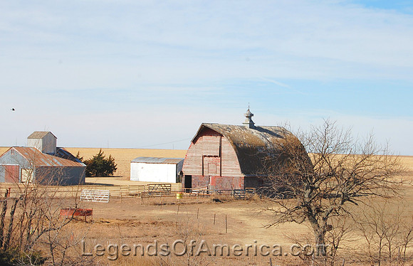 Russell Springs, KS - Barns