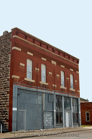 Perry, KS - Building
