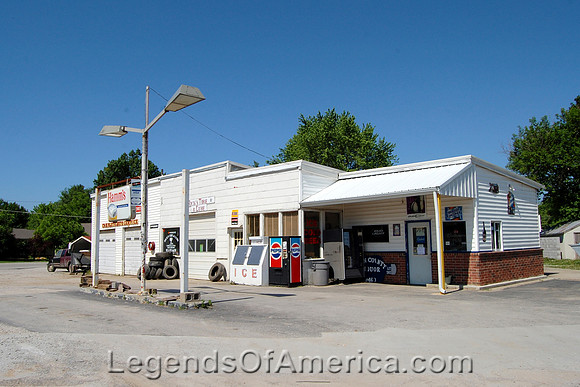 Pleasanton, KS - Old Gas Station