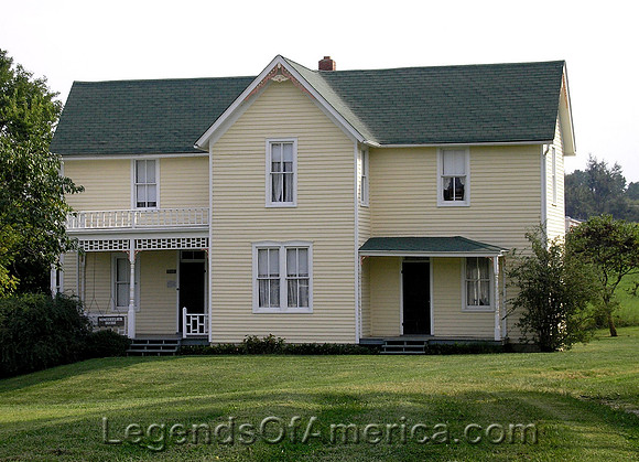 Oskaloosa, KS - Nincehelser House