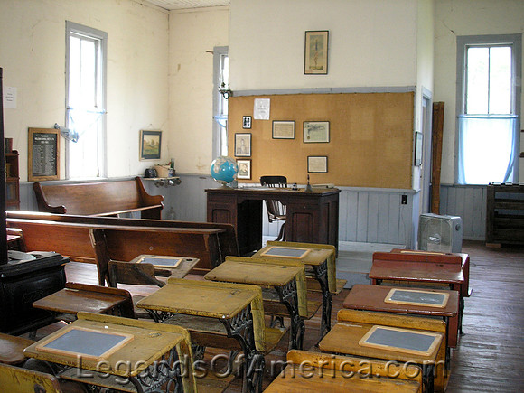 Oskaloosa, KS - Wellman School Interior