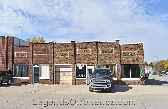 Hillsboro, KS - Ford
