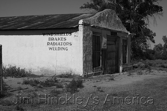 Joseph City, AZ - Faded Garage
