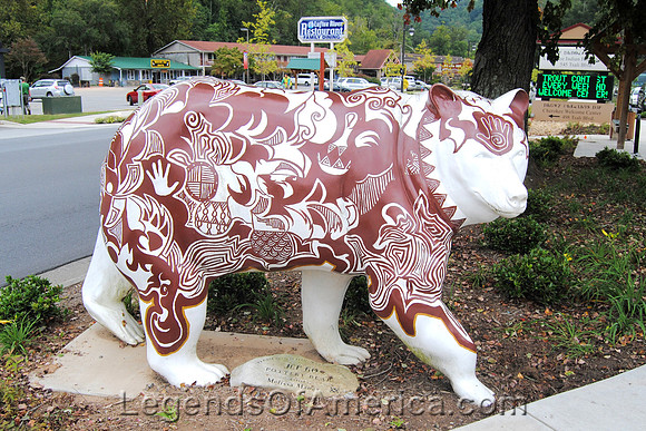 Cherokee, NC - Bears on Parade