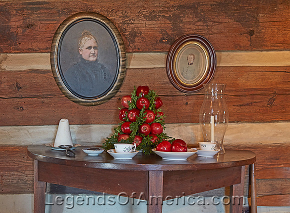 Knoxville, TN - James White's Fort Cabin Interior - 2