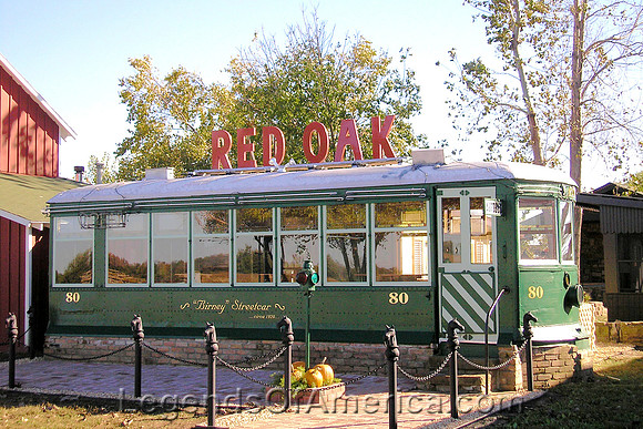 Red Oak, MO - Street Car