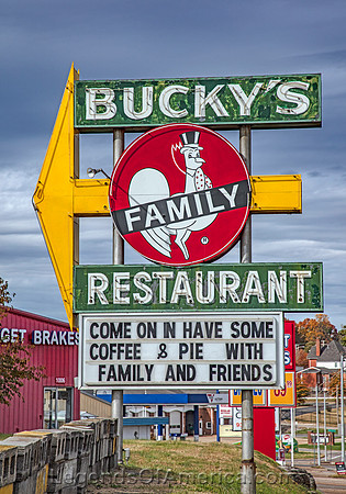 Columbia, TN - Buckys Restaurant