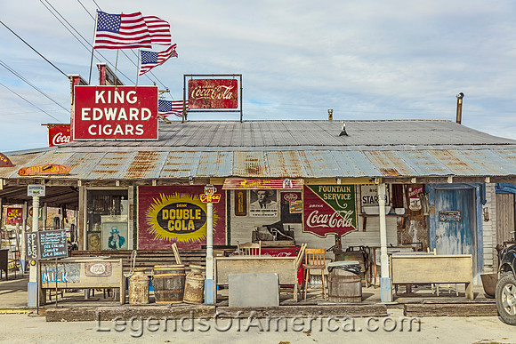 Ethridge, TN - Ike's Amish Depot & Country Store