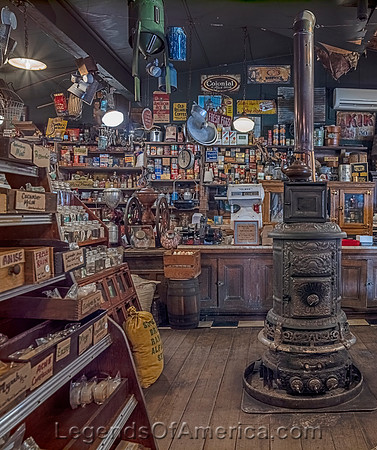 Ethridge, TN - Ike's Amish Depot & Country Store Interior - 2