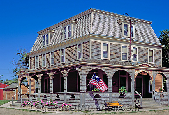 Fullerton, ND - Carroll House Hotel
