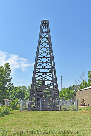 Neodesha, KS - Oil Well