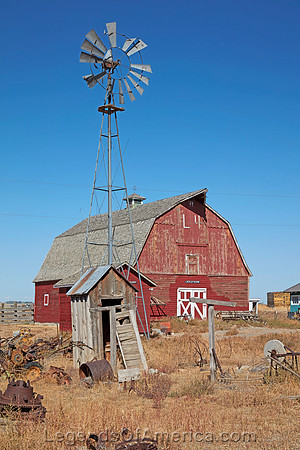 Jerome, ID - Barn & Windmill