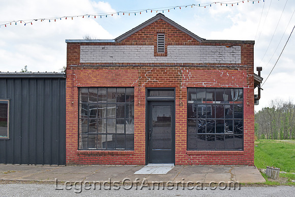 Centerville, KS - Business Building