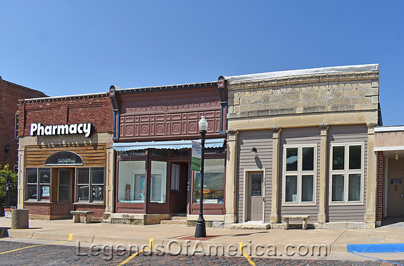 Cottonwood Falls, KS - Business Buildings