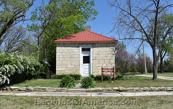 Cottonwood Falls, KS - Chase County First Jail