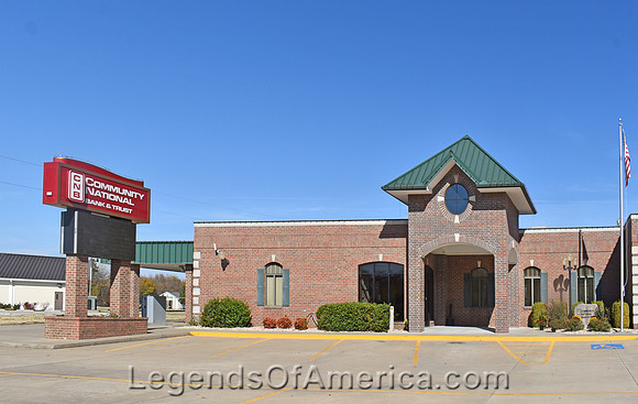 Girard, KS - Bank