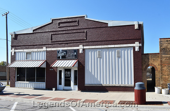 Erie, KS - Bar & Grill