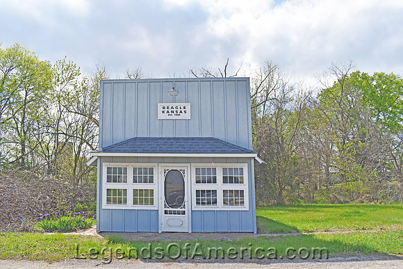 Beagle, KS - Building