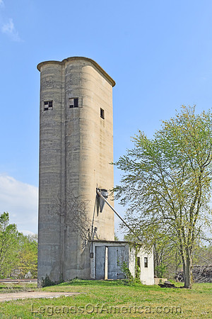 Fontana, KS - Grain Elevator